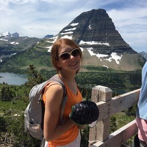 Meet your Posher, Reagan